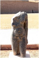 Der Horus-Tempel in Edfu<br>Bild 48/50