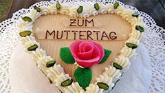 Muttertag | Herztorte zum Muttertag  | Foto: Josef Türk Jun | Wikipedia | Creative Commons