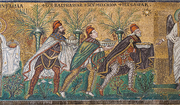Balthassar, Melchior und Gaspar  | Mosaik aus Basilica of Sant´ Apollinare Nuovo in Ravenna | Foto: https://commons.wikimedia.org Username.Ruge | Lizenz: Attribution-ShareAlike 4.0 International CC BY-SA 4.0 Deed