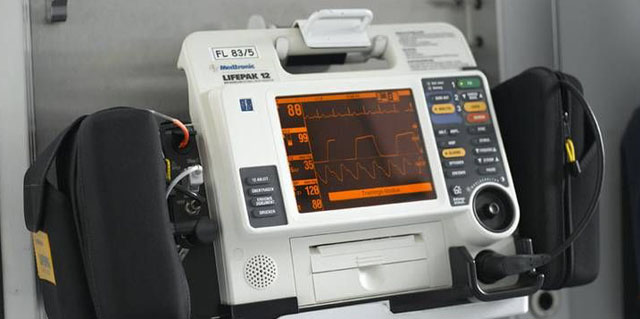 Biphasischer Defibrillator im Rettungsdienst